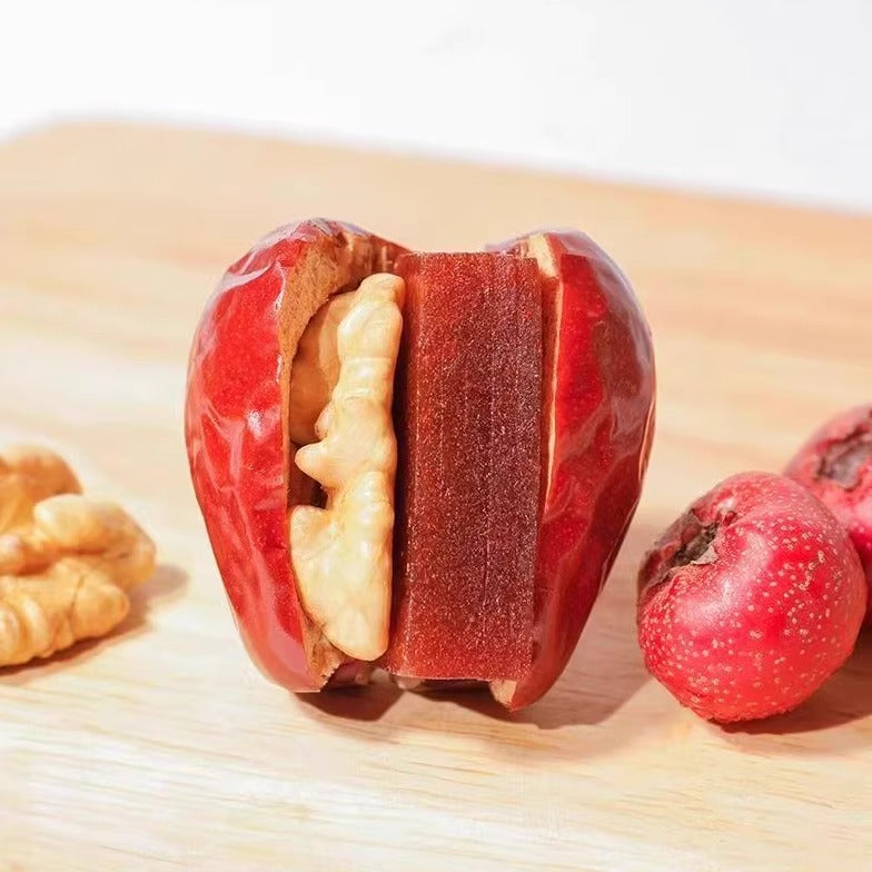 🍓Say goodbye to high-calorie guilt! 🍓 Satisfy your taste buds with our fiber-rich Jujube with Hawthorn and Walnut Hug Dried Fruit!-XA