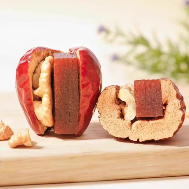 🍓Say goodbye to high-calorie guilt! 🍓 Satisfy your taste buds with our fiber-rich Jujube with Hawthorn and Walnut Hug Dried Fruit!-XA