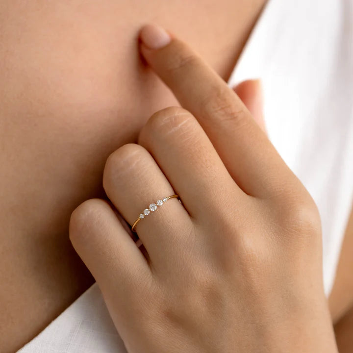 Graduated Diamond Ring 14k Gold - Dahlia