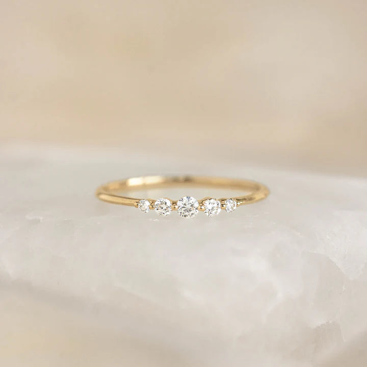Graduated Diamond Ring 14k Gold - Dahlia